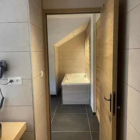 Maison d'hôtes Geraniums Et Neige Fraiche, Avec De Gamme, Balneo Massante Et Sauna Prives Métabief